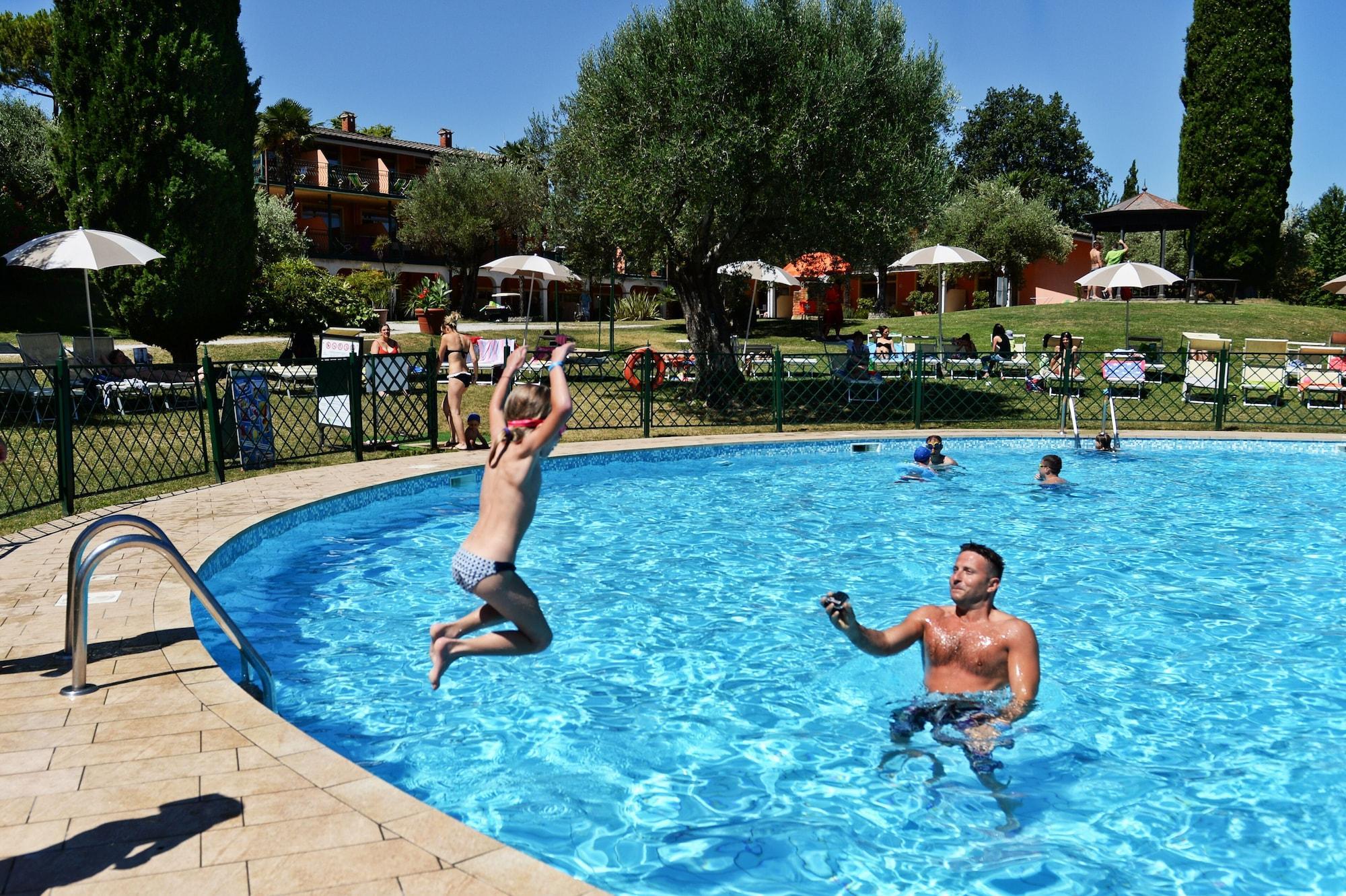 Aparthotel Desenzano Village Desenzano del Garda