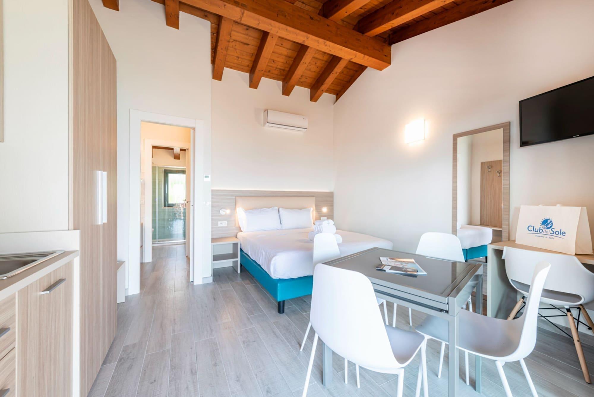 Aparthotel Desenzano Village 4*